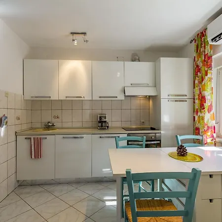 Holiday home Pink House Tanja *