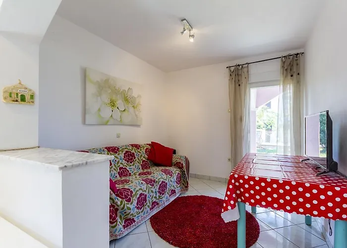 펜션 Pink House Tanja 메덜린