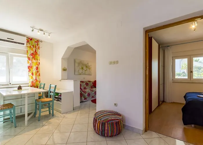 펜션 Pink House Tanja