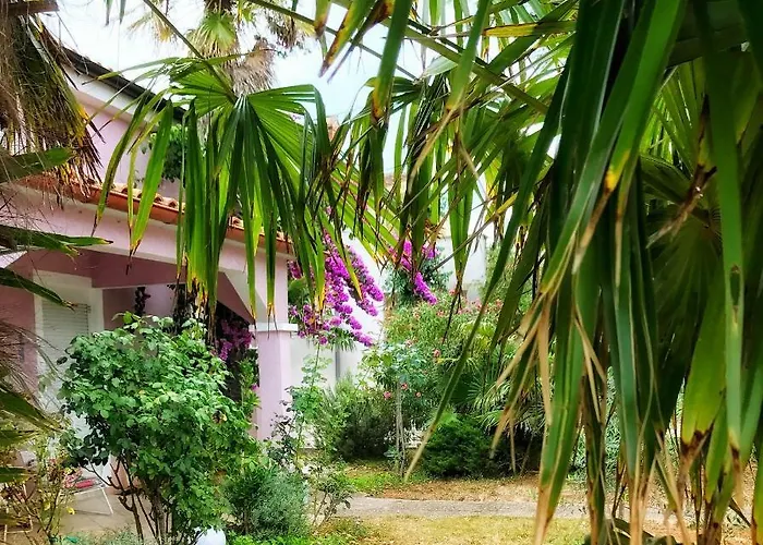 Pink House Tanja 펜션 메덜린